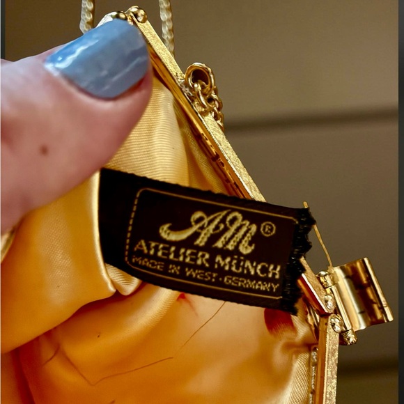 Vintage Atelier Munch Gold Mesh Evening Bag - Picture 6 of 6